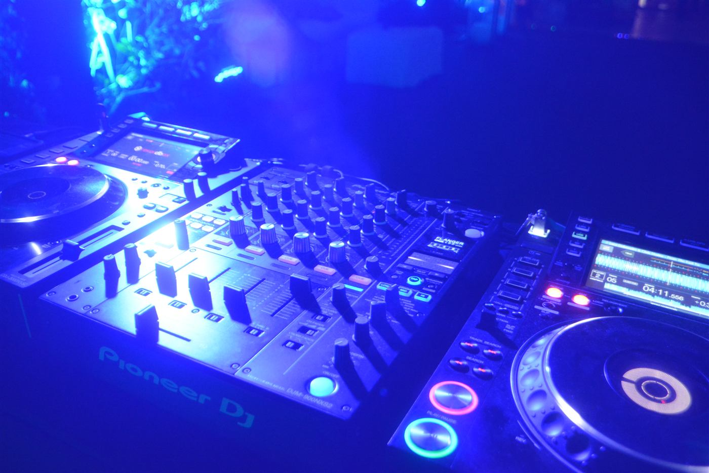 Equipamentos para DJ para eventos em São Paulo — Dínamo Eventos