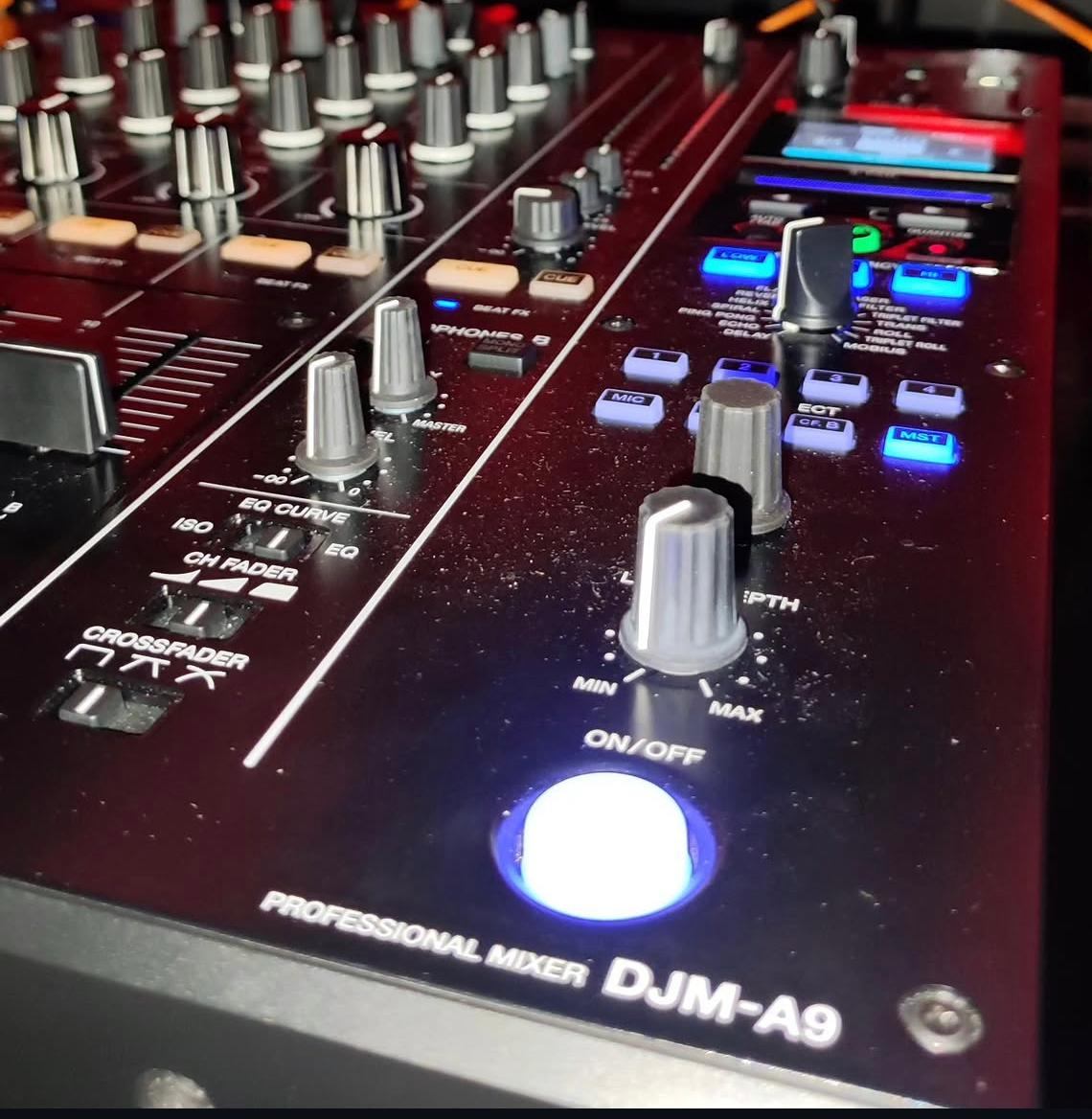 Equipamentos para DJ para eventos em São Paulo — Dínamo Eventos