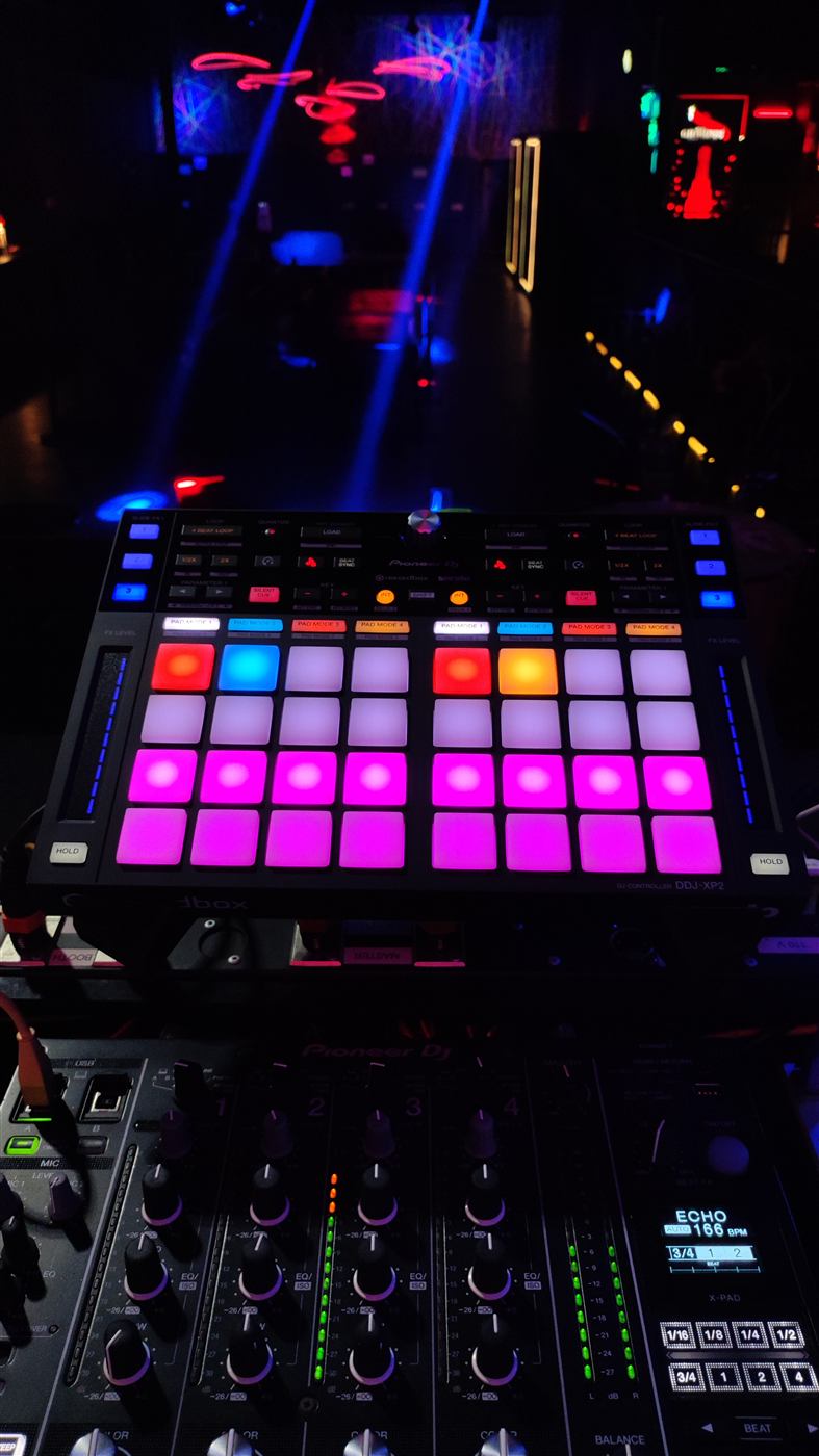 Equipamentos para DJ para eventos em São Paulo — Dínamo Eventos